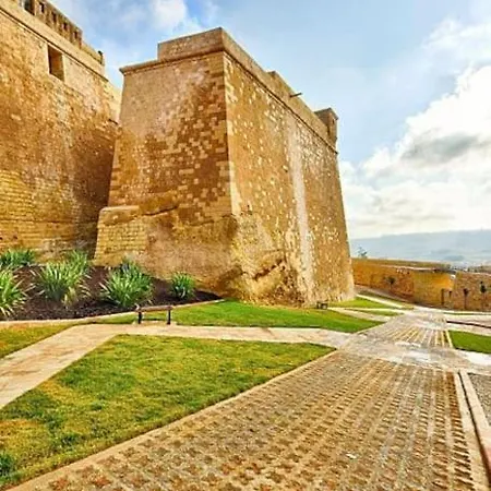 300yr Old, Self Catering, Tiny House In Centre, Gozo