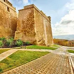 300yr Old, Self Catering, Tiny House In Centre, Gozo