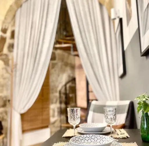 300yr Old, Self Catering, Tiny House In Centre, Gozo Feriehus