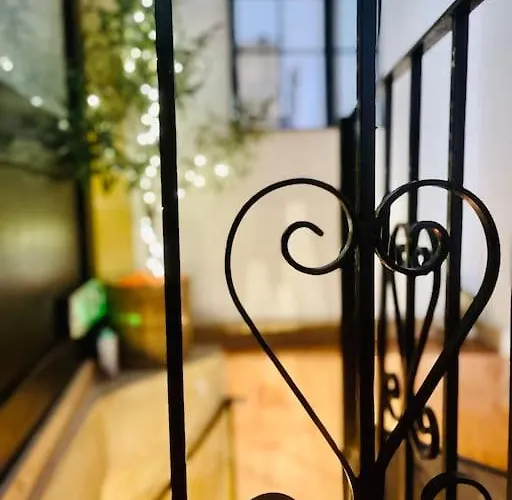 Feriehus 300yr Old, Self Catering, Tiny House In Centre, Gozo